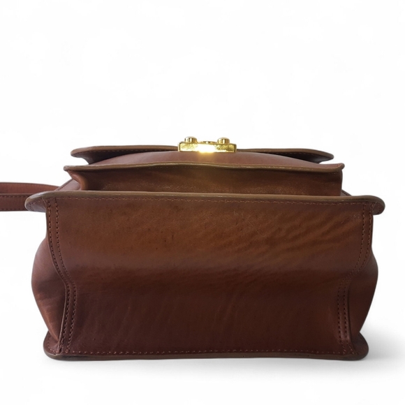 LAND LEATHER CRAFTSMANSHIP Croc Leather Crossbody Map Lock Key Flap Bag Charm - Picture 13 of 16